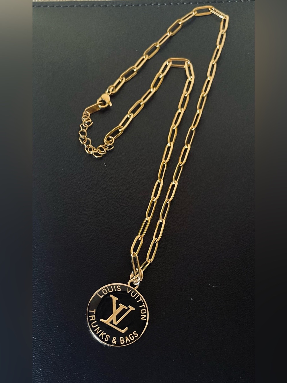 Unisex Black and Gold Necklace
⭐️New Markdown